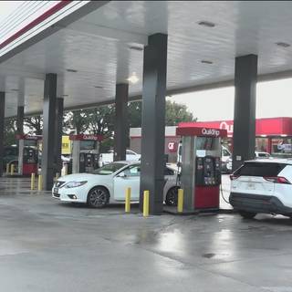 Winter gas station wallpaper