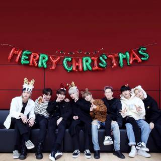 Child Christmas wallpaper