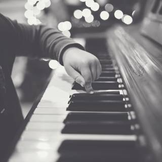 Christmas piano wallpaper