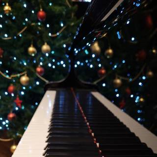 Christmas piano wallpaper