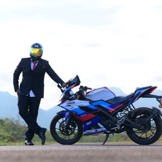 Yamaha R15 4k wallpaper