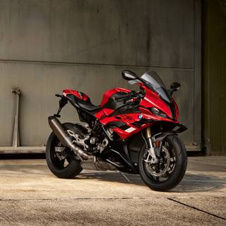 Sport bike 4k wallpaper