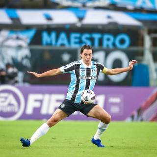 Pedro Geromel wallpaper