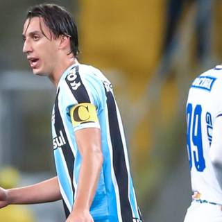 Pedro Geromel wallpaper