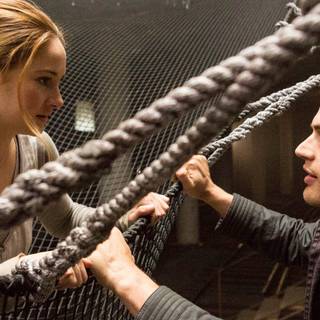 Four Divergent wallpaper