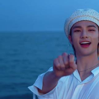 Hyunjin laptop wallpaper