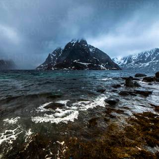 Winter coast wallpaper