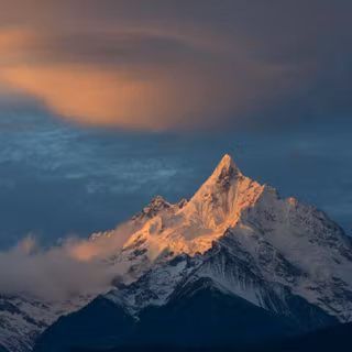 Winter iPhone 12 Pro wallpaper