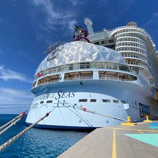 Wonder of the Seas wallpaper