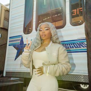 Lola Brooke wallpaper