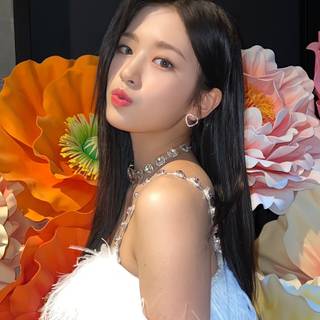 Yujin Ive wallpaper