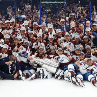 MacKinnon desktop wallpaper