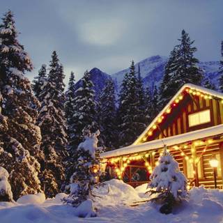 Winter cottage desktop wallpaper