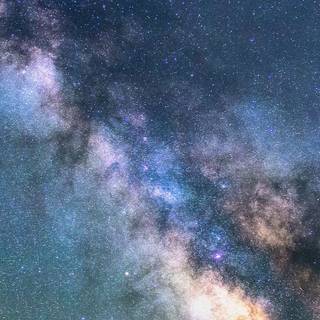 Milky Way iPhone wallpaper