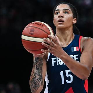 Gabby Williams wallpaper