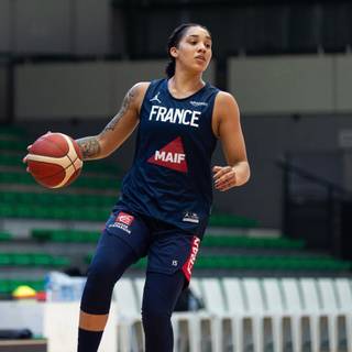 Gabby Williams wallpaper