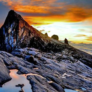 Mount Kinabalu wallpaper