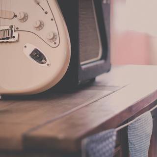 Old guitar wallpaper