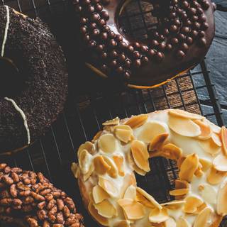 Donuts 4k wallpaper