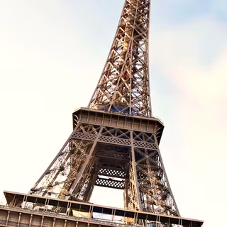 Eiffel Tower iPhone wallpaper