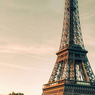 Eiffel Tower iPhone wallpaper