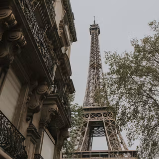 Eiffel Tower iPhone wallpaper