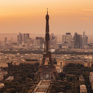 Eiffel Tower iPhone wallpaper