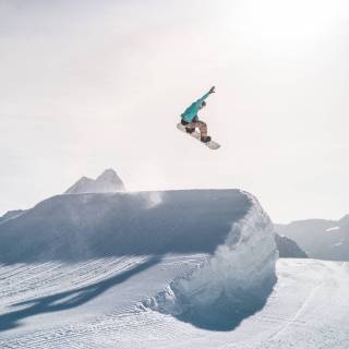 Snowboard iPhone wallpaper