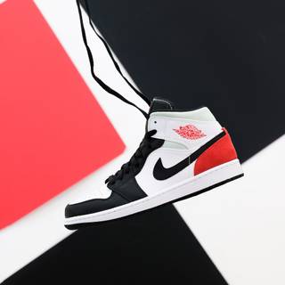 Nike Jordan shoes wallpaper