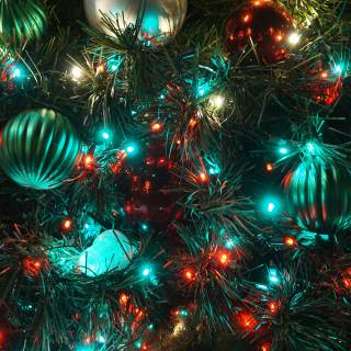 Christmas tree with lights wallpaper