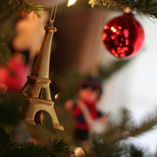 Eiffel Tower Christmas wallpaper