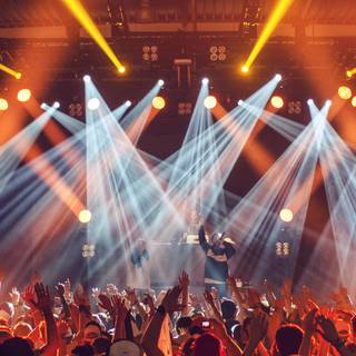 Rave music desktop wallpaper