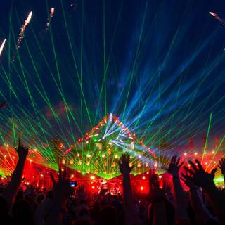 Rave music desktop wallpaper