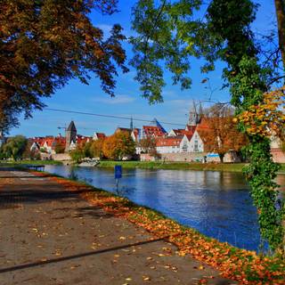 Pretty town wallpaper