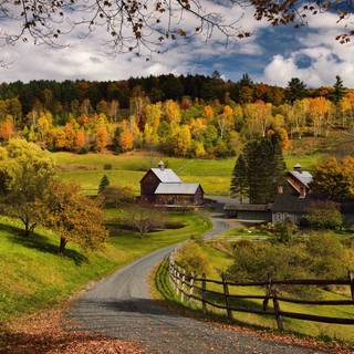 Pretty town wallpaper