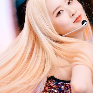 Park Si Eun wallpaper