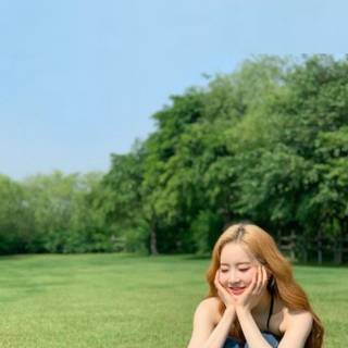 Park Si Eun wallpaper