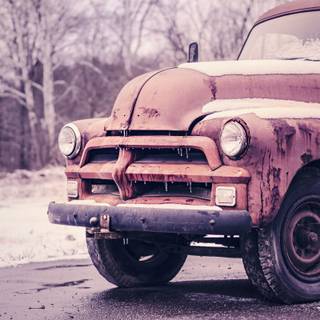 Vintage car winter wallpaper