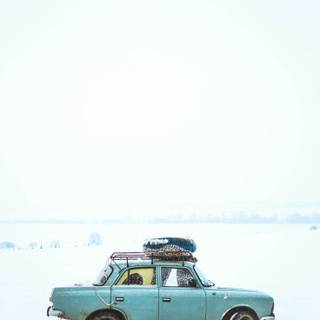 Vintage car winter wallpaper