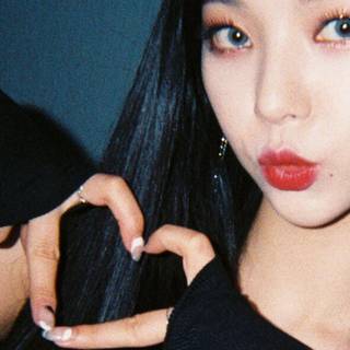 K-pop iPhone wallpaper