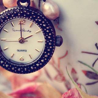 Clock phone wallpaper