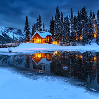 Winter night mountain lake wallpaper