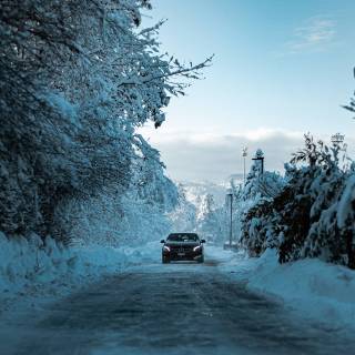 Winter vehicle wallpaper