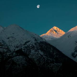 Mountain portrait wallpaper