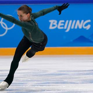 Kamila Valieva wallpaper