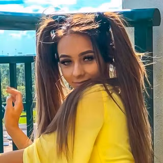 Stina Kayy wallpaper