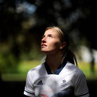 Leah Williamson iPhone wallpaper