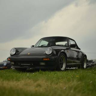 Porsche 911 1983 iPhone wallpaper