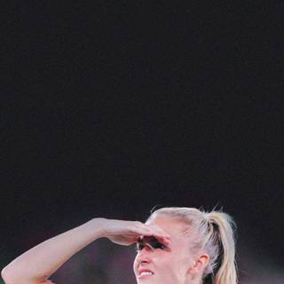 Leah Williamson iPhone wallpaper