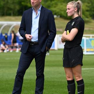 Leah Williamson iPhone wallpaper